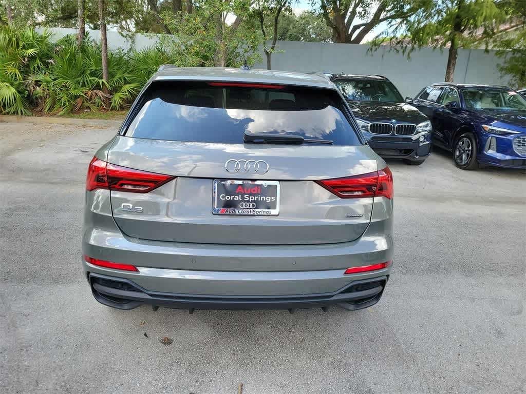 Thumbnail: 2025 Audi Q3 - 7