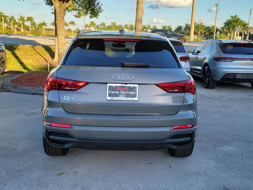 Thumbnail: 2025 Audi Q3 - 7