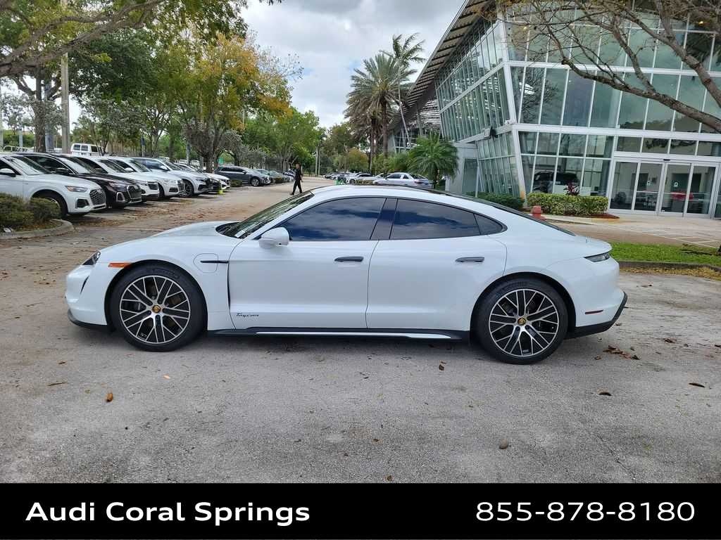 Thumbnail: 2023 Porsche Taycan - 5