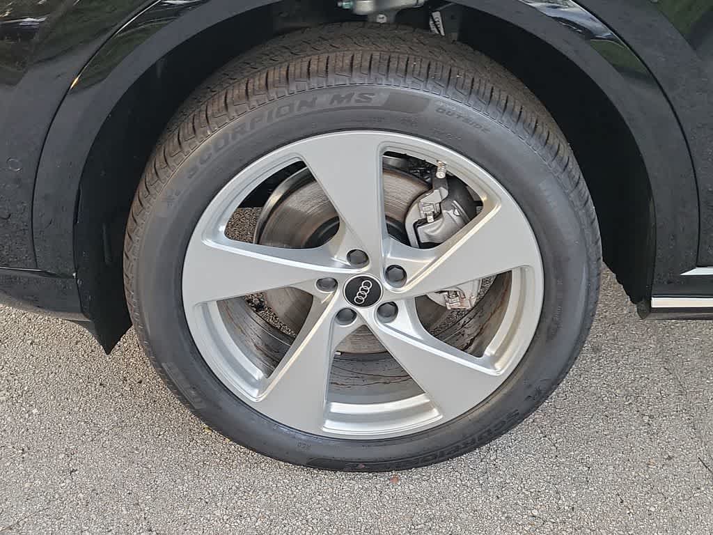 Thumbnail: 2025 Audi Q5 - 8