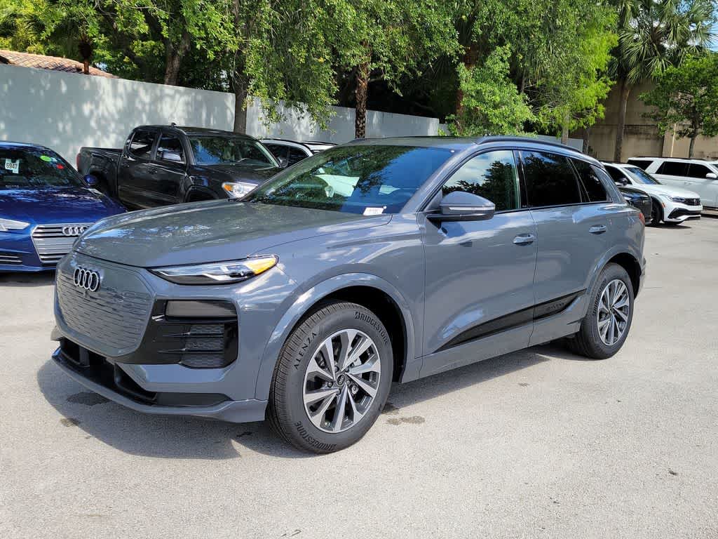 Thumbnail: 2027 Audi Q6 e-tron - 4