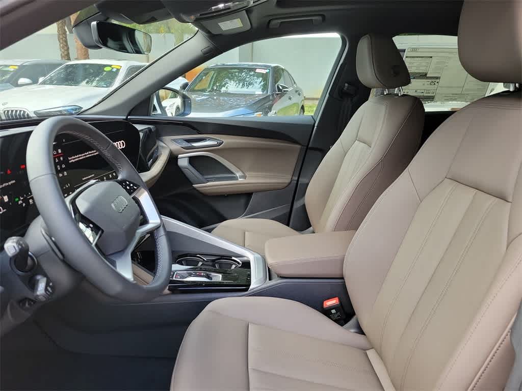 Thumbnail: 2025 Audi Q5 - 11