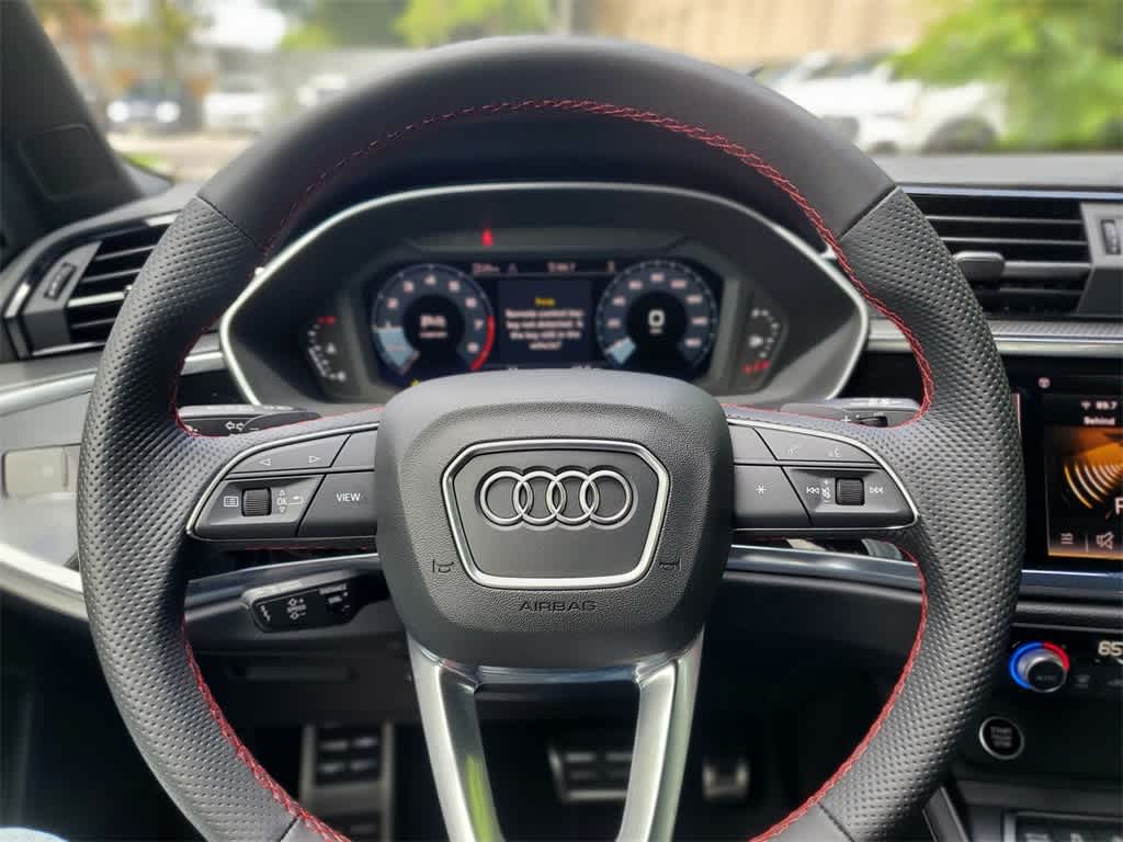 Thumbnail: 2025 Audi Q3 - 22