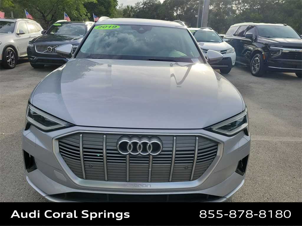Thumbnail: 2019 Audi e-tron - 14