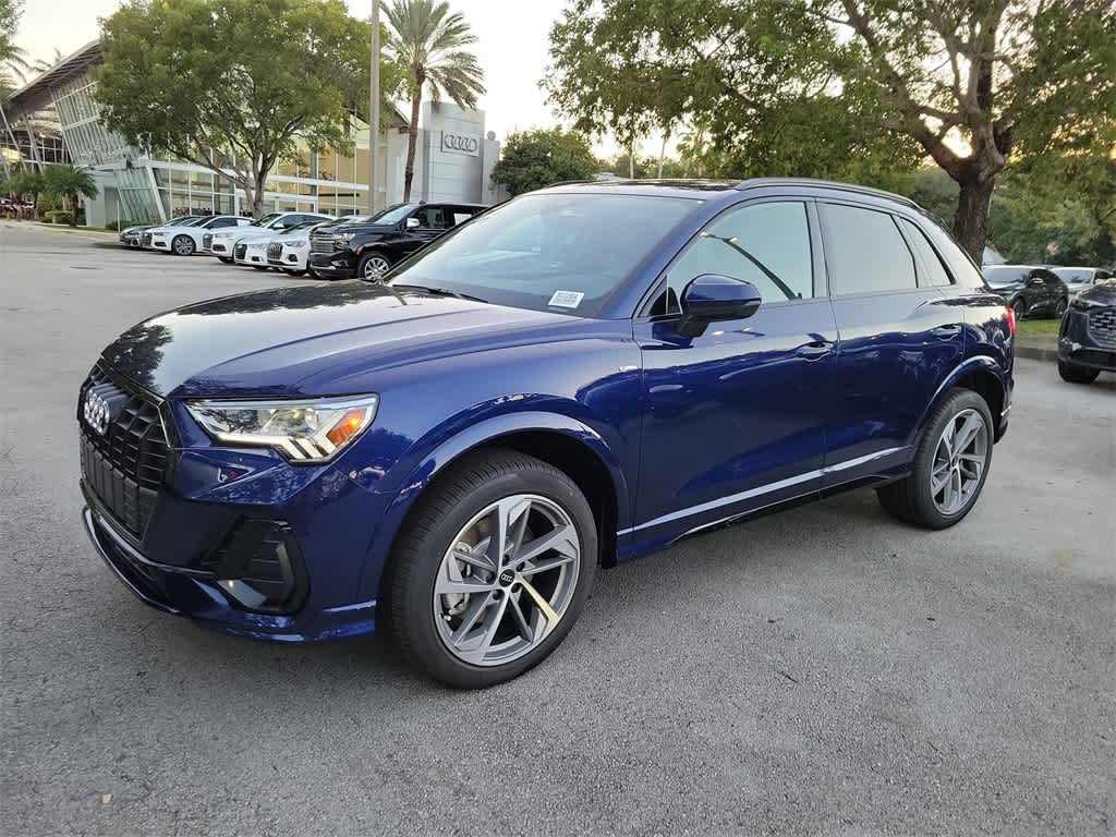 Thumbnail: 2025 Audi Q3 - 4