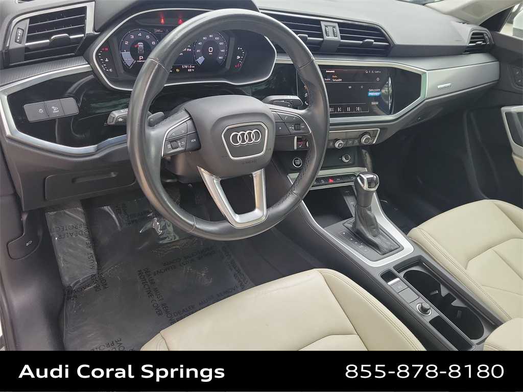 Thumbnail: 2023 Audi Q3 - 10