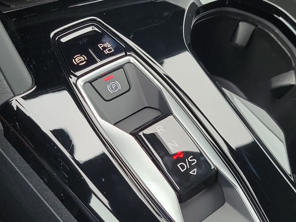 Thumbnail: 2026 Audi SQ5 - 25