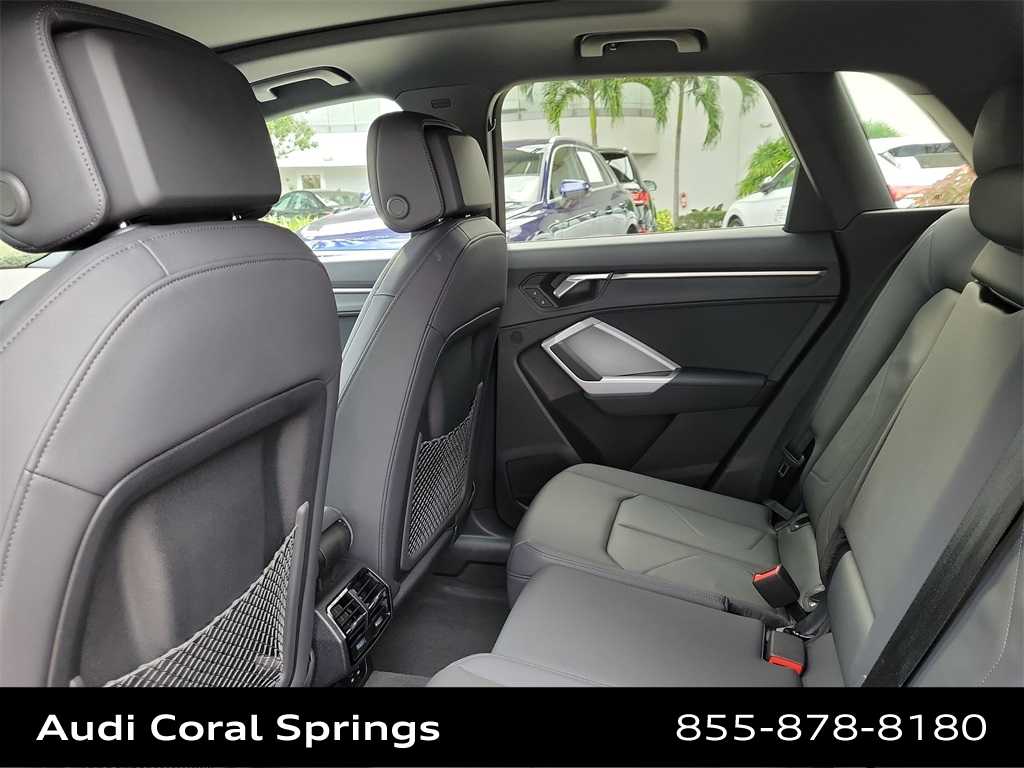 Thumbnail: 2025 Audi Q3 - 20