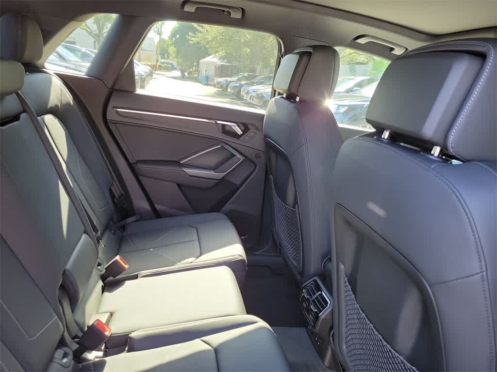 Thumbnail: 2025 Audi Q3 - 13