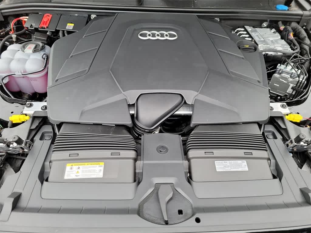 Thumbnail: 2026 Audi Q7 - 9