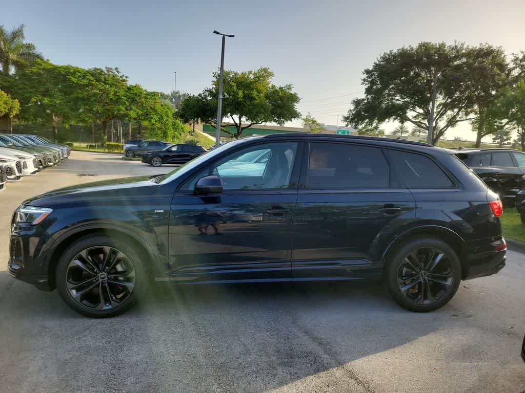 Thumbnail: 2026 Audi Q7 - 3