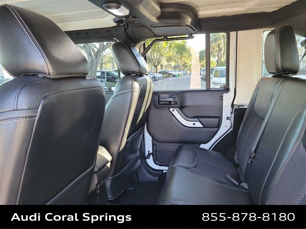 Thumbnail: 2015 Jeep Wrangler - 20