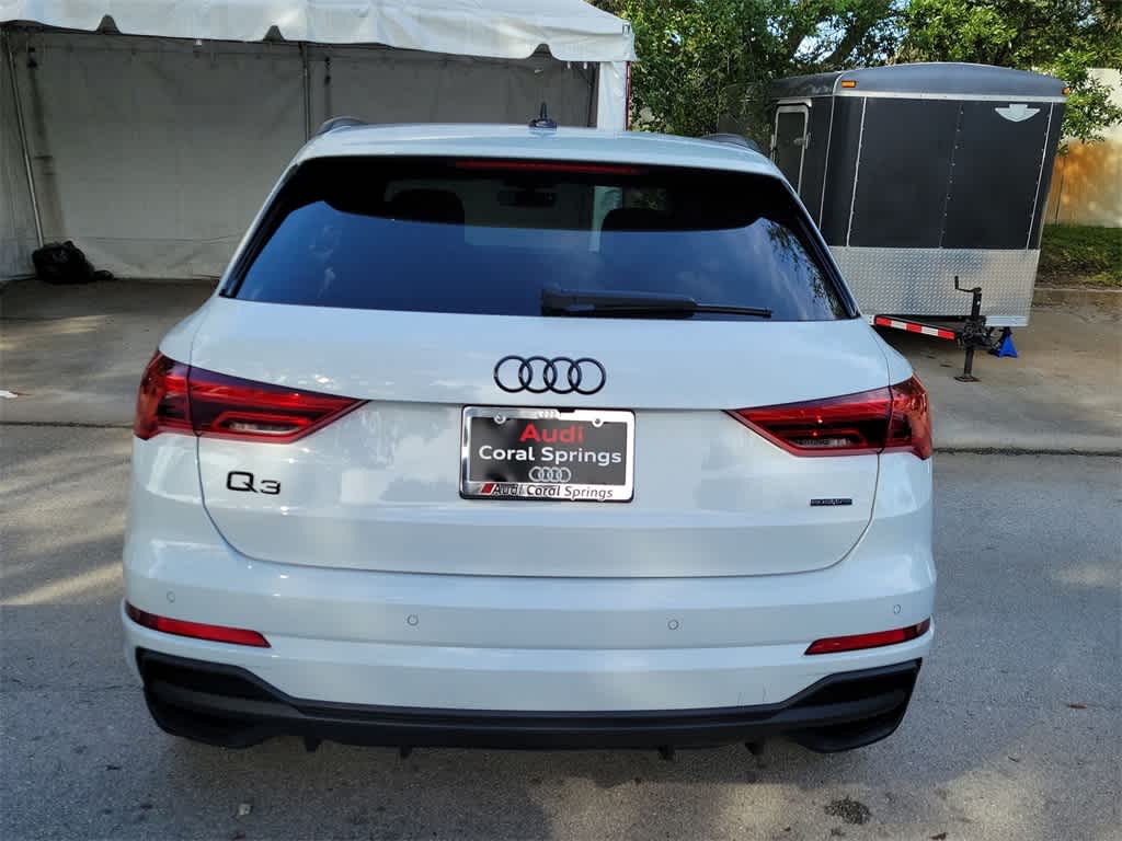 Thumbnail: 2025 Audi Q3 - 5