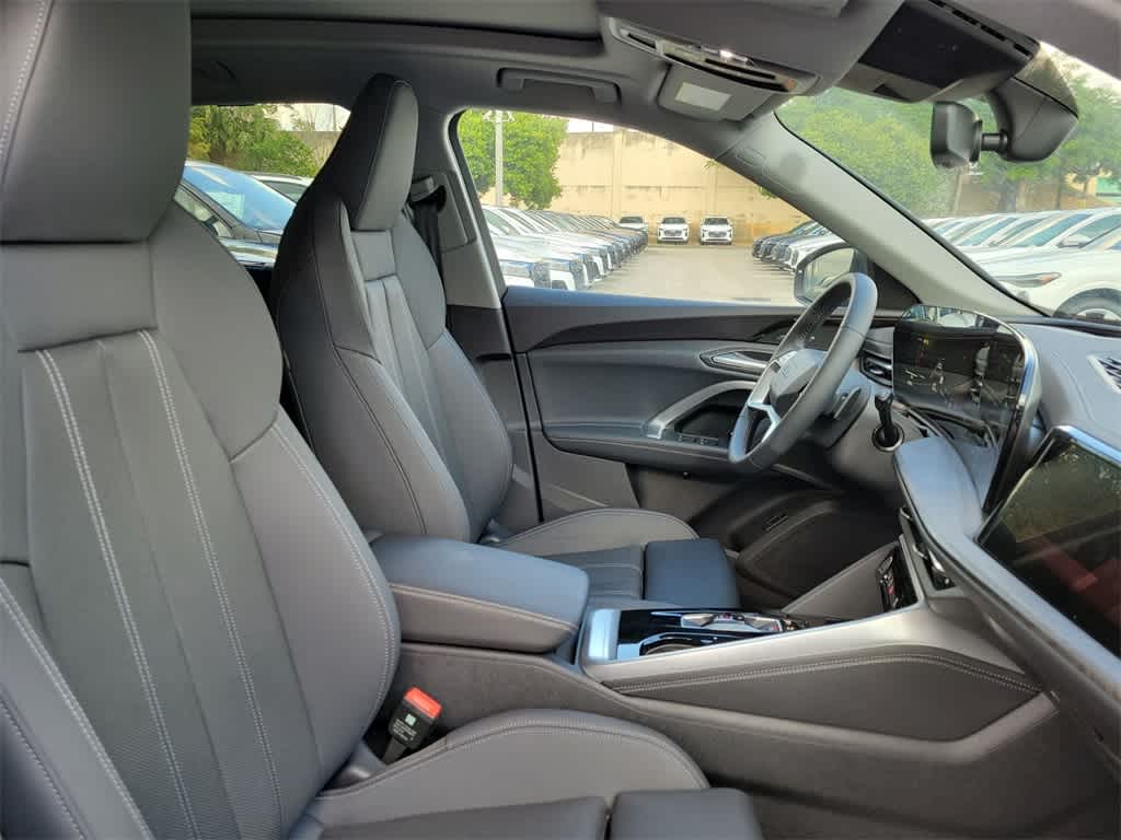 Thumbnail: 2025 Audi Q5 - 14