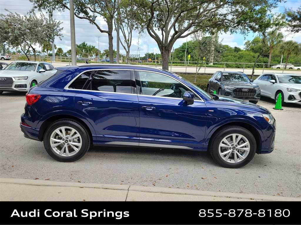 Thumbnail: 2025 Audi Q3 - 9