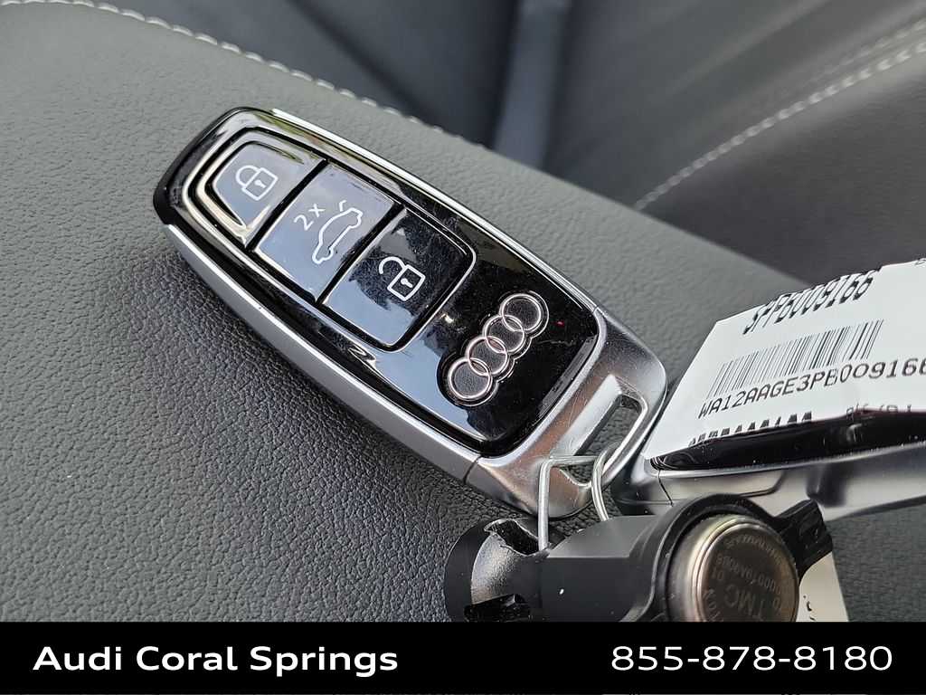 Thumbnail: 2023 Audi e-tron S - 28