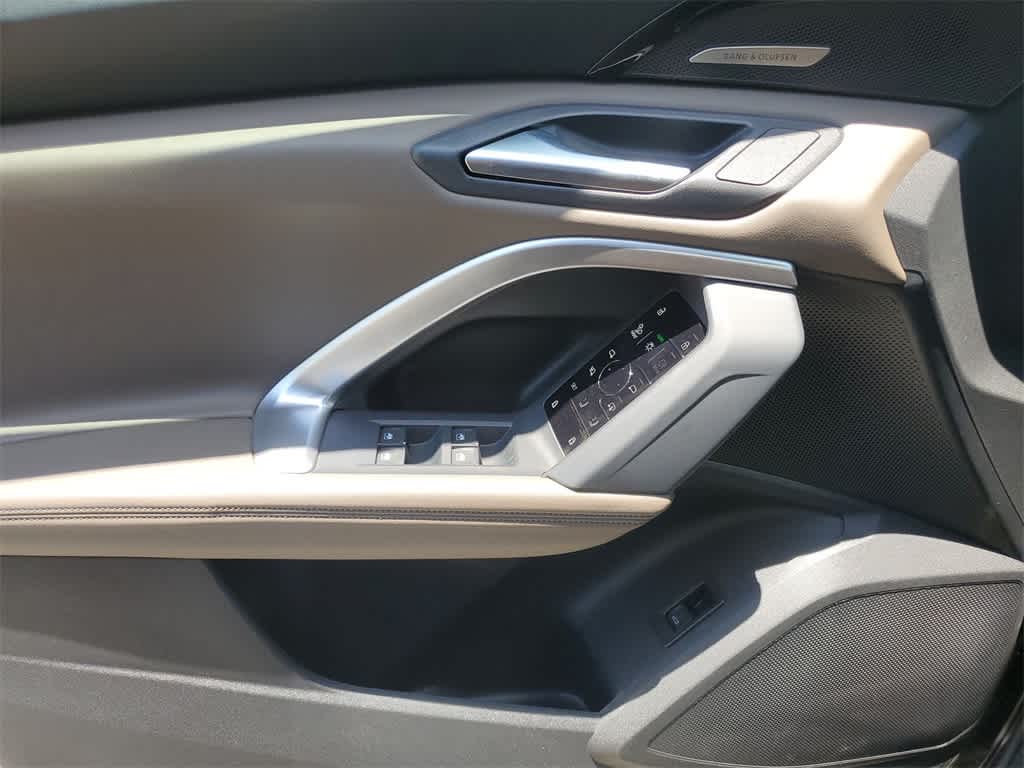 Thumbnail: 2025 Audi Q5 - 27