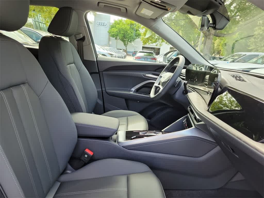 Thumbnail: 2025 Audi Q5 - 14