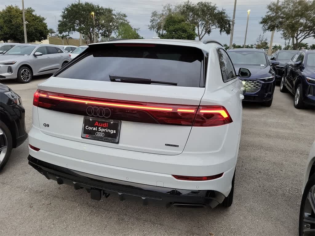 Thumbnail: 2026 Audi Q8 - 8