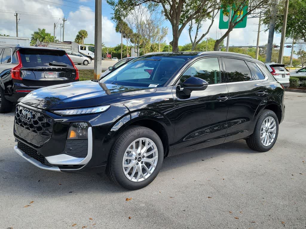 Thumbnail: 2026 Audi Q3 - 4