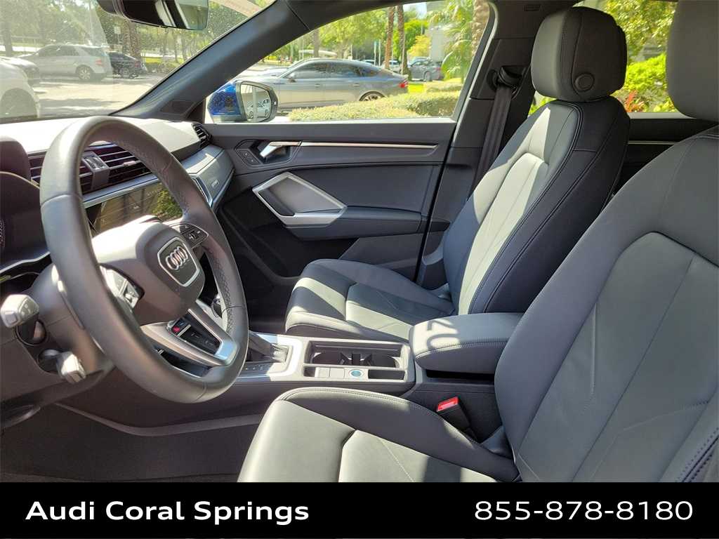 Thumbnail: 2025 Audi Q3 - 11