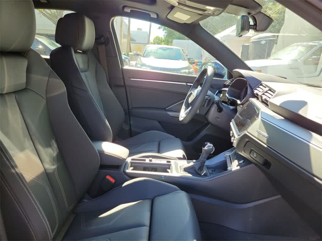 Thumbnail: 2025 Audi Q3 - 22