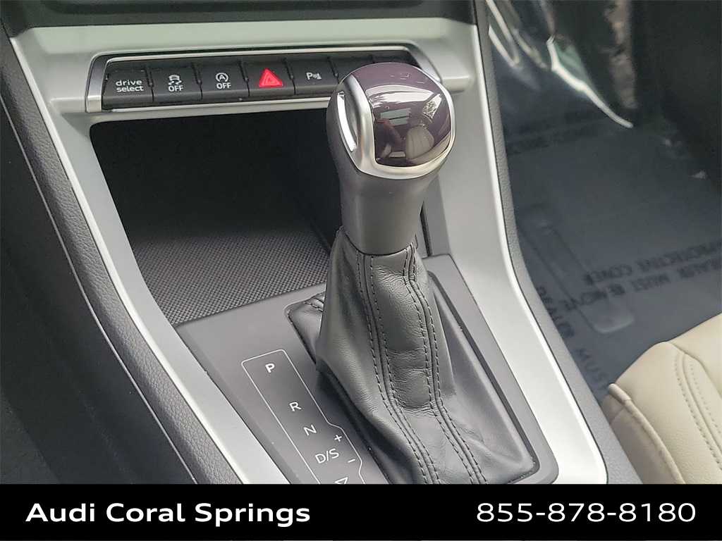 Thumbnail: 2023 Audi Q3 - 25