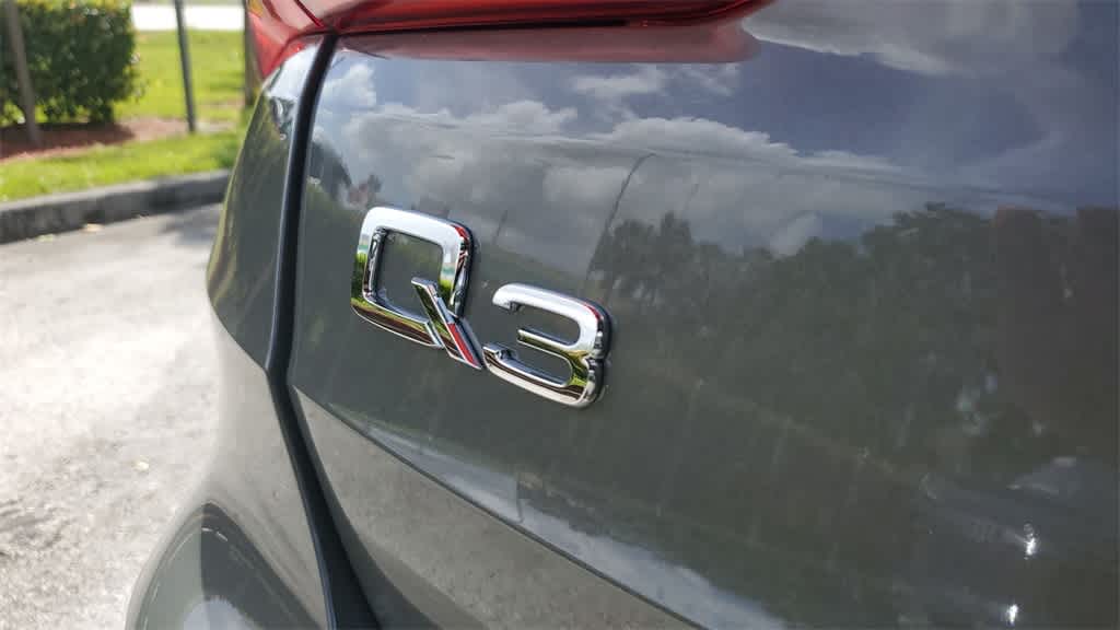 Thumbnail: 2025 Audi Q3 - 15