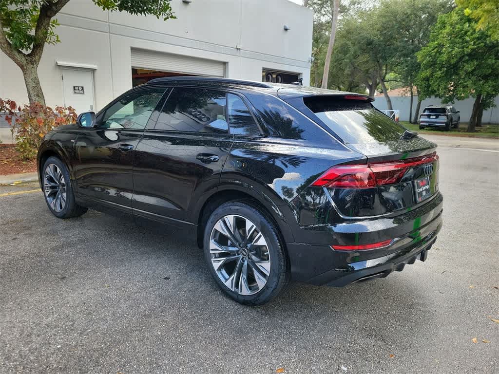 Thumbnail: 2026 Audi Q8 - 6