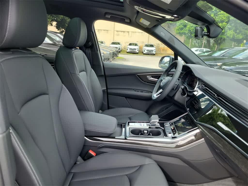 Thumbnail: 2026 Audi Q7 - 14