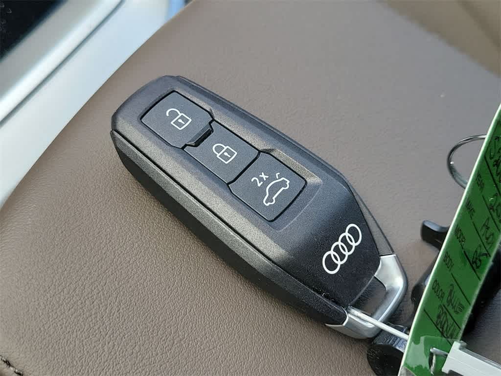 Thumbnail: 2025 Audi Q5 - 20