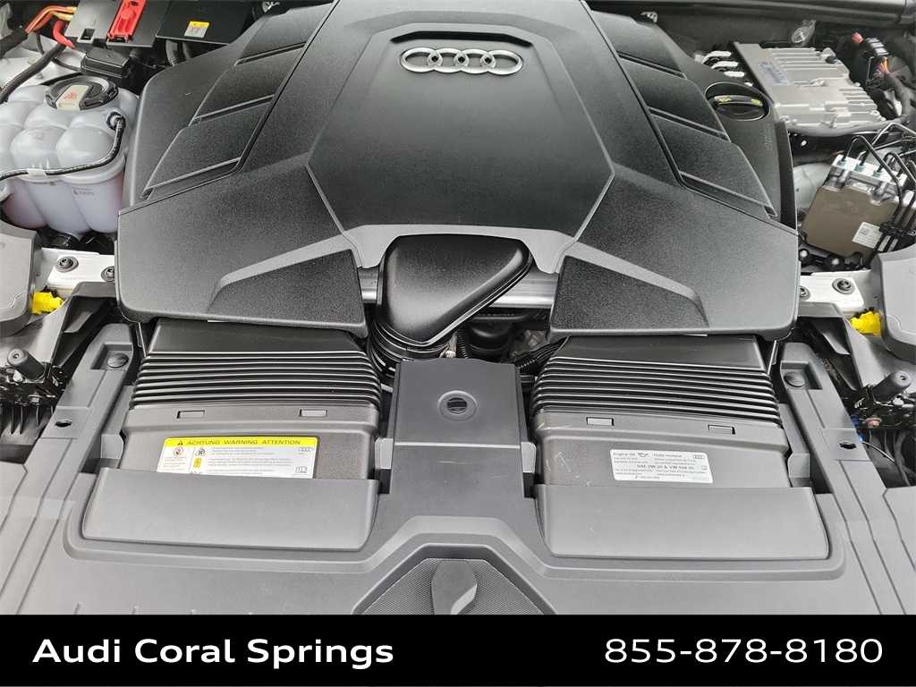 Thumbnail: 2020 Audi Q8 - 17