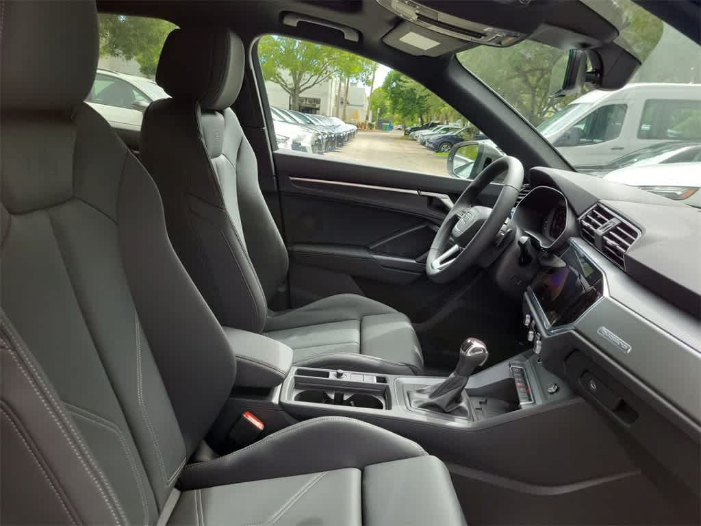 Thumbnail: 2025 Audi Q3 - 14