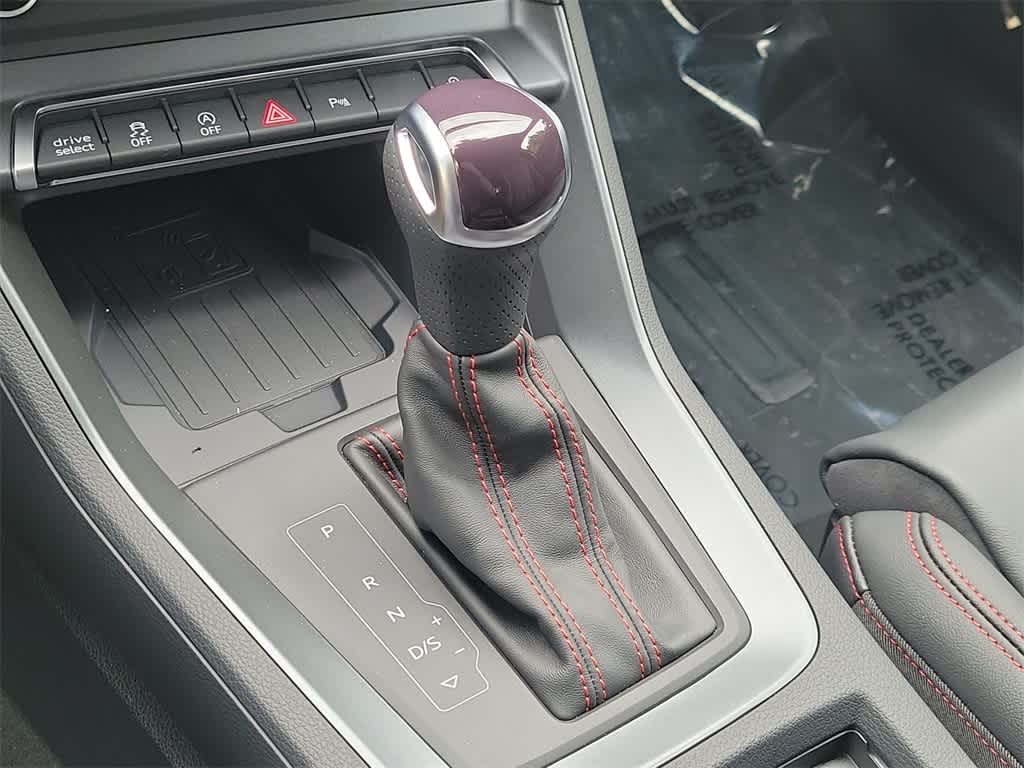 Thumbnail: 2025 Audi Q3 - 25