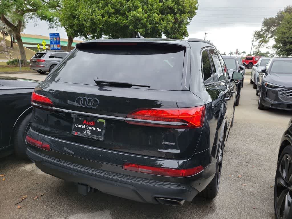 Thumbnail: 2026 Audi Q7 - 4