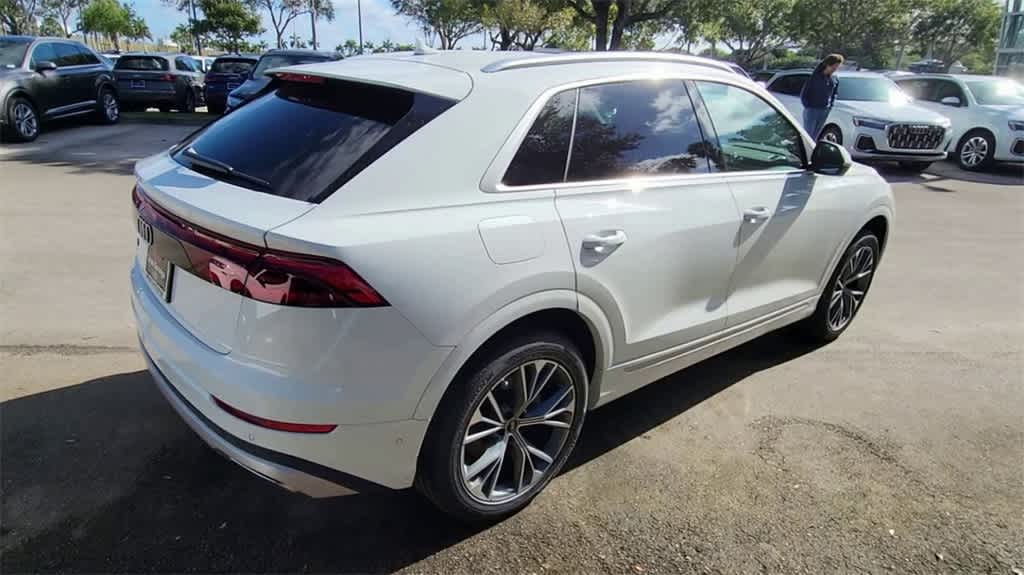 Thumbnail: 2025 Audi Q8 - 8