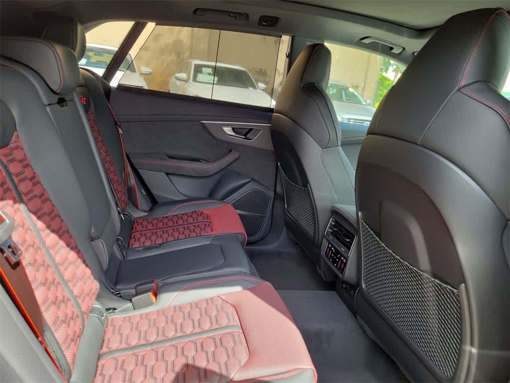 Thumbnail: 2026 Audi RS Q8 - 13