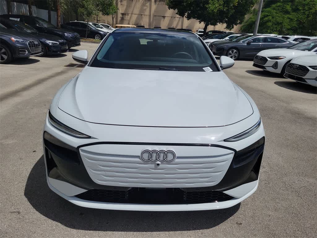 Thumbnail: 2025 Audi e-tron S - 3