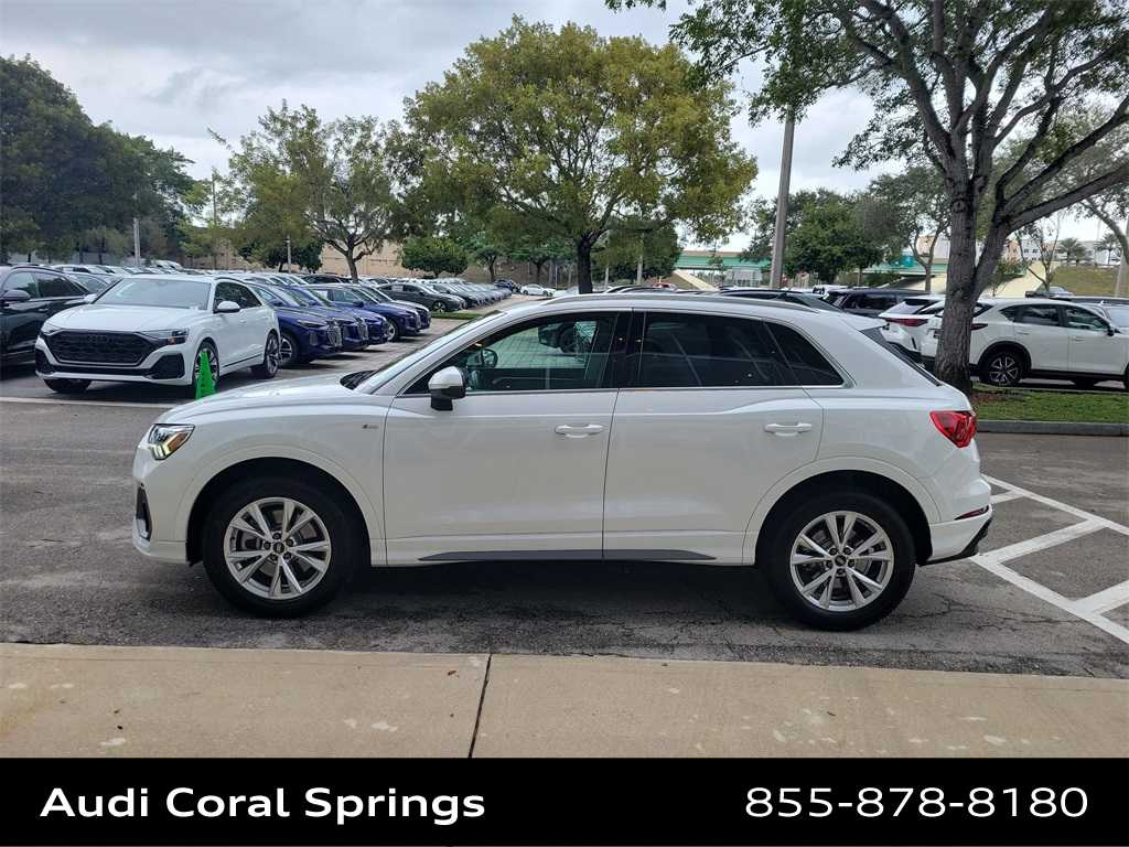 Thumbnail: 2023 Audi Q3 - 5