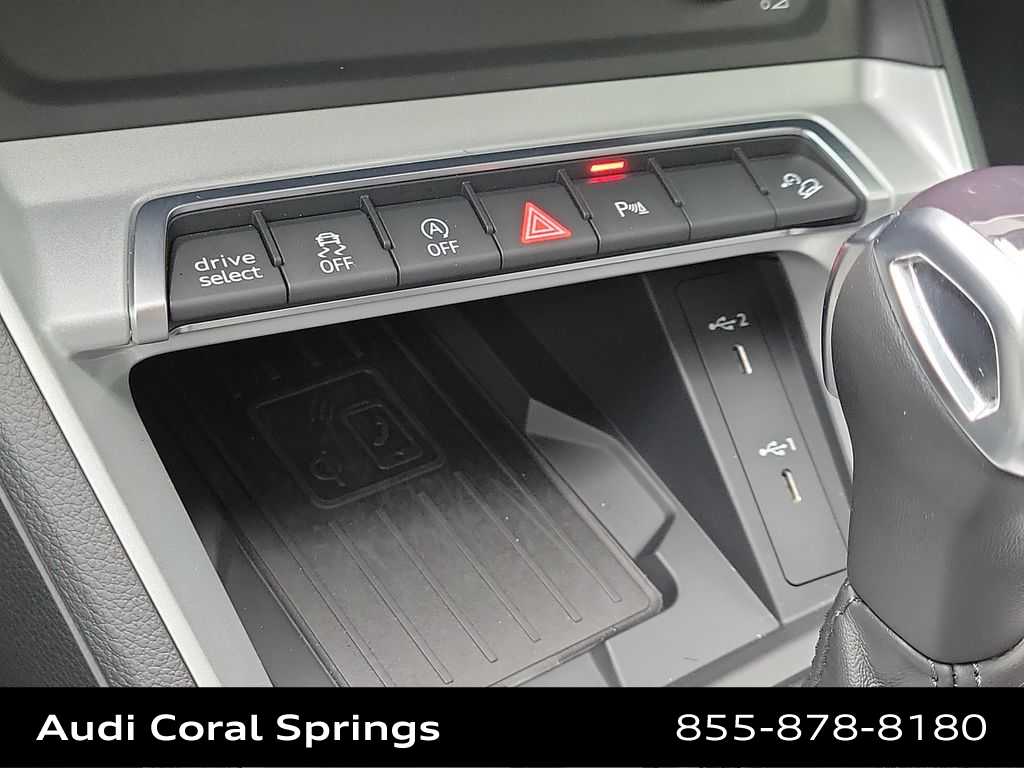 Thumbnail: 2022 Audi Q3 - 27