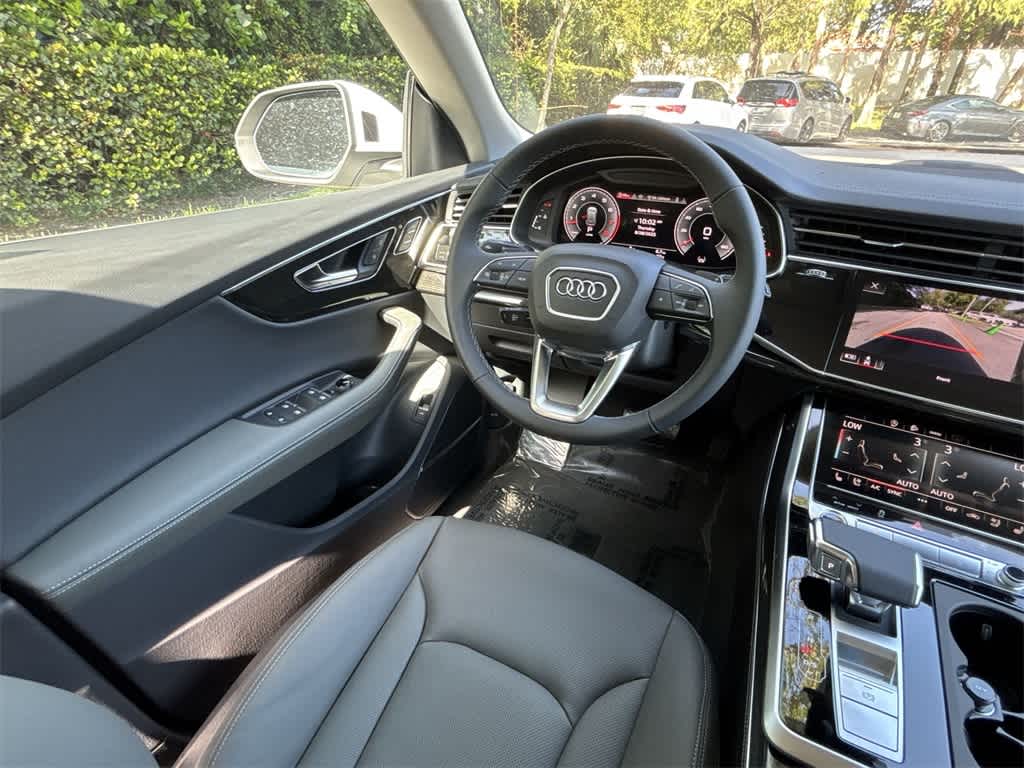 Thumbnail: 2025 Audi Q8 - 15