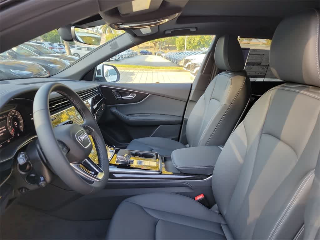 Thumbnail: 2026 Audi Q8 - 11