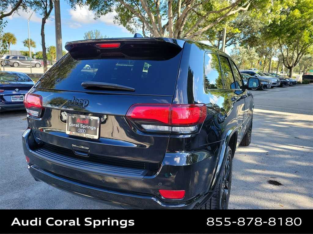 Thumbnail: 2020 Jeep Grand Cherokee - 4