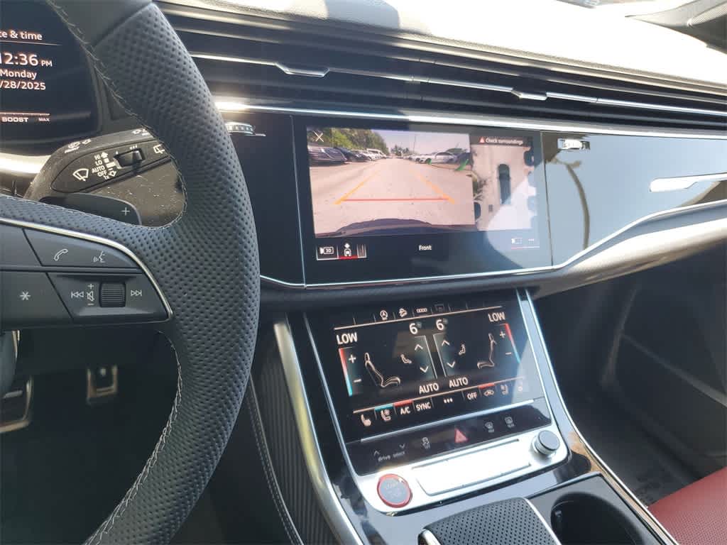 Thumbnail: 2025 Audi SQ7 - 24