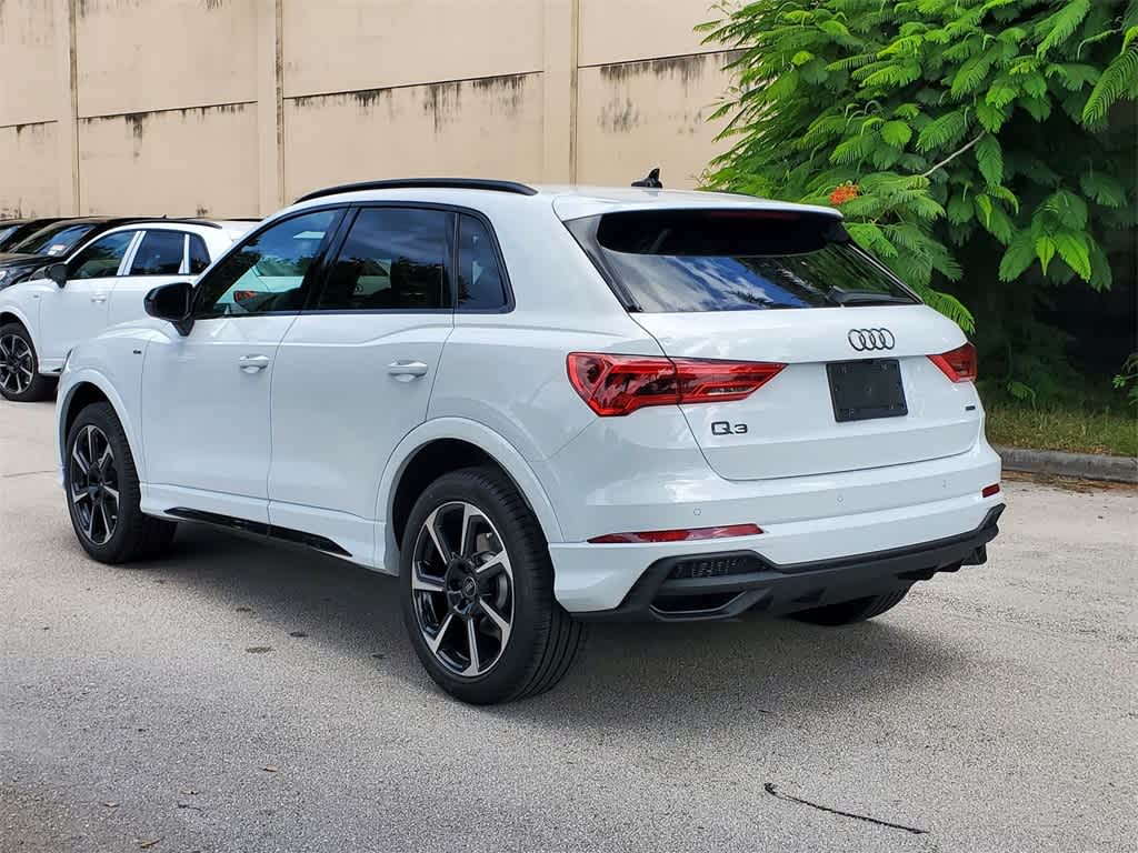 Thumbnail: 2025 Audi Q3 - 12