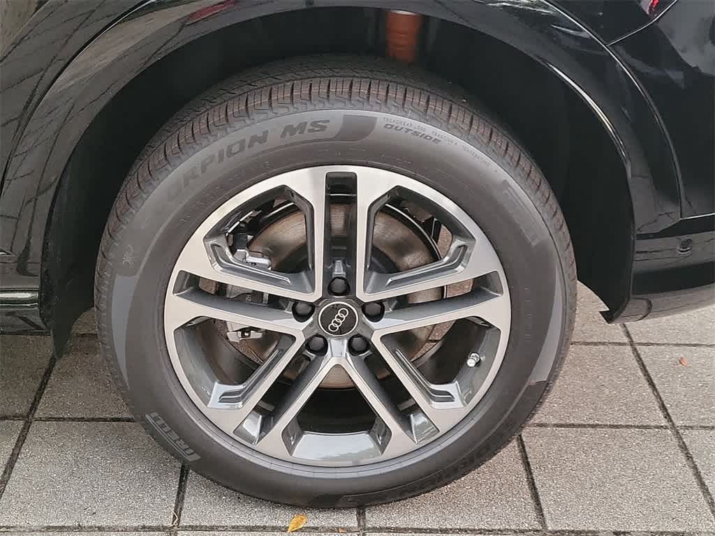 Thumbnail: 2025 Audi Q5 - 8