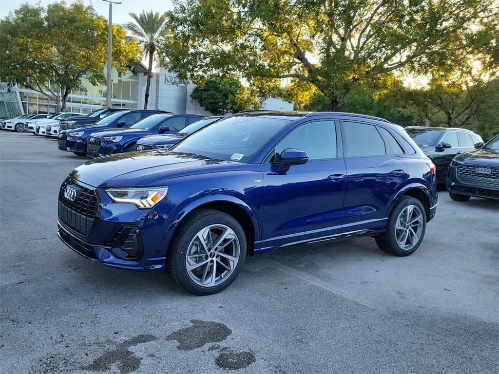 Thumbnail: 2025 Audi Q3 - 4