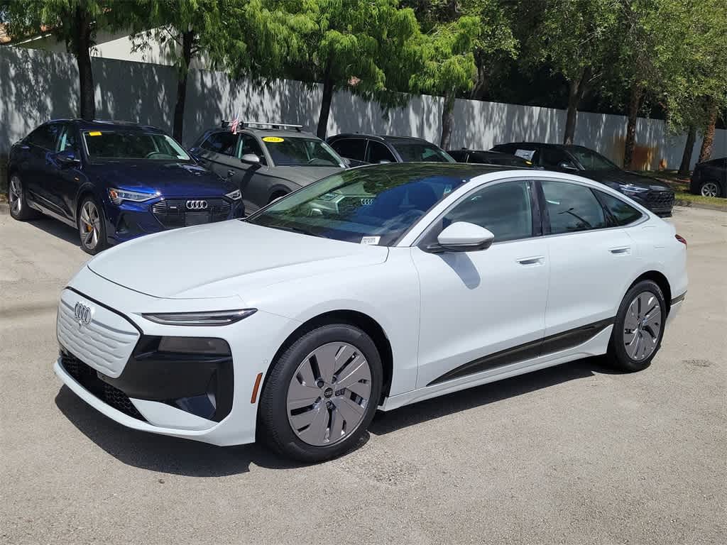 Thumbnail: 2025 Audi e-tron S - 4