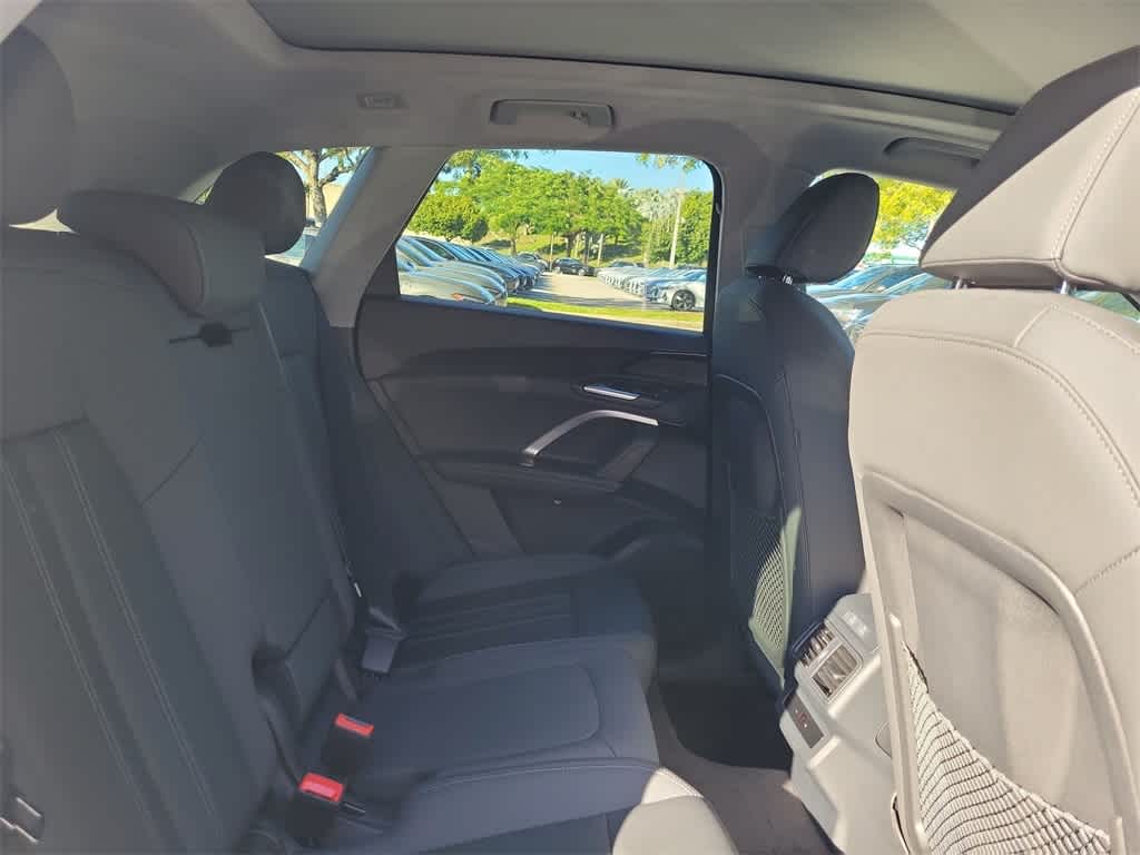 Thumbnail: 2025 Audi Q5 - 13