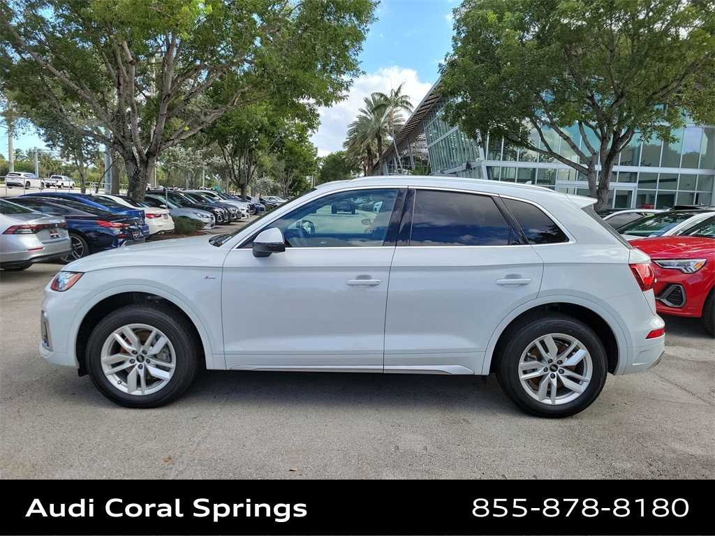 Thumbnail: 2022 Audi Q5 - 3